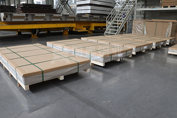 5052 铝板汽车覆盖件生产厂家_明泰铝业